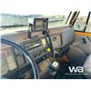 Image 11 : 1996 INTERNATIONAL 4900 S/A SANDER DUMP TRUCK