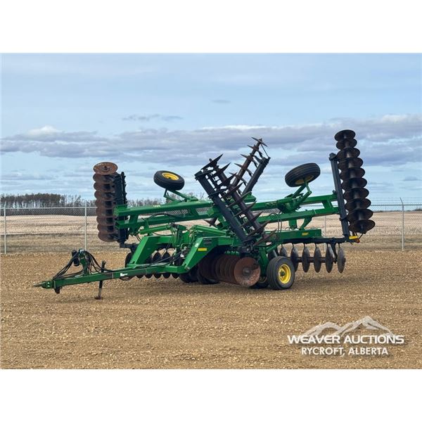 JOHN DEERE 650 27 FT. TANDEM DISC