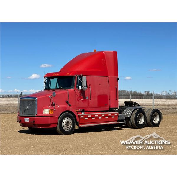 1997 VOLVO VN T/A SLEEPER TRUCK TRACTOR
