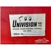 Image 5 : UNIVISION INDUSTRIES 30 FT. T/A DUALLY HAY TRAILER