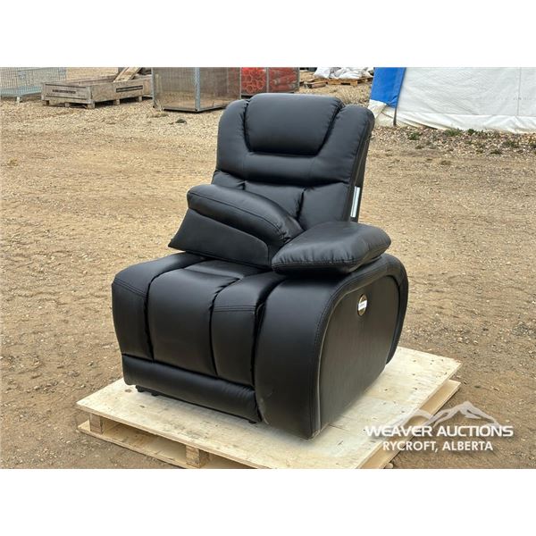 INCOMPLETE RECLINER SOFA