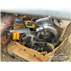 Image 7 : 5.2 GALLON MAKITA AIR COMPRESSOR W/POWER TOOLS