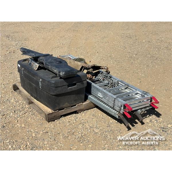 ASSORTED OUTDOOR ACCESSORIES