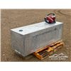 Image 2 : 100 GALLON FUEL TANK W/12V FILL-RITE PUMP