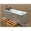 Image 3 : 100 GALLON FUEL TANK W/12V FILL-RITE PUMP
