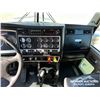 Image 11 : 2015 KENWORTH T800 T/A DUMP TRUCK