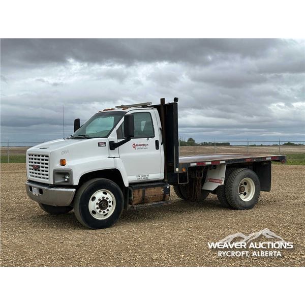 2007 GMC C7500 S/A DUALLY FLATBED TRUCK