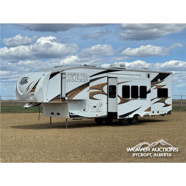 2012 FOREST RIVER TOY HAULER TRAILER