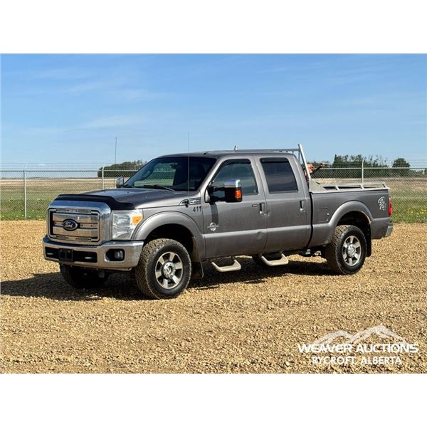 2011 FORD F350 SUPER DUTY LARIAT CREW CAB PICKUP