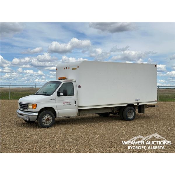 2003 FORD E450 S/A 16 FT. CUBE VAN TRUCK