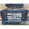 Image 5 : HYDRAULIC SKID STEER PALLET FORKS