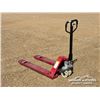 Image 2 : 5500 LB. INDUSTRIAL PALLET JACK