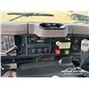 Image 10 : 2000 INTERNATIONAL 8100 T/A  ACID PRESSURE TRUCK