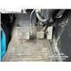 Image 16 : 2000 INTERNATIONAL 8100 T/A  ACID PRESSURE TRUCK