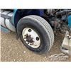 Image 29 : 2000 INTERNATIONAL 8100 T/A  ACID PRESSURE TRUCK