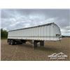 Image 2 : 2001 DOEPKER 36 FT. T/A GRAIN TRAILER