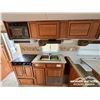 Image 7 : 2004 WANDERER 235RLS  T/A 5TH WHEEL TRAVEL TRAILER