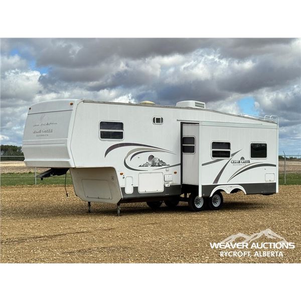 2004 CEDAR CREEK 32 FT. 5TH WHEEL TRAVEL TRAILER