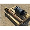 Image 4 : TRACK HOE ROLLER AND PIN