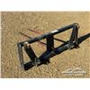 Image 4 : TRACTOR BALE SPEAR