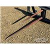 Image 6 : TRACTOR BALE SPEAR