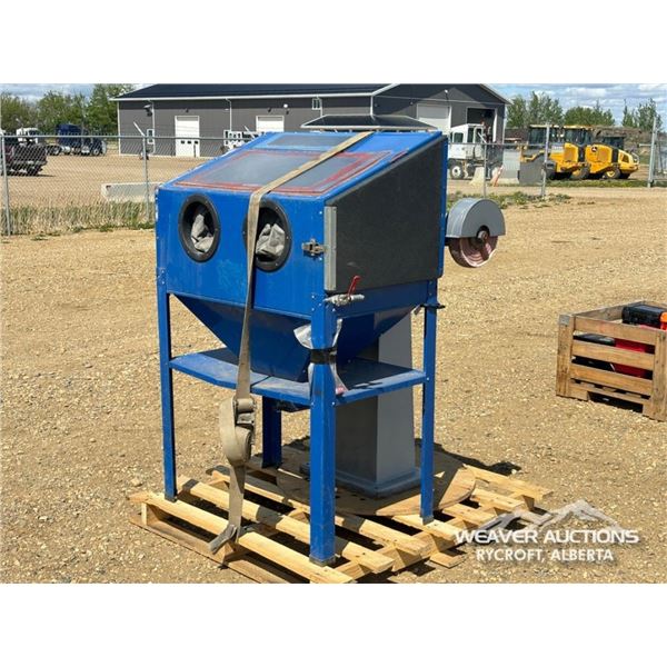 SAND BLASTING CABINET AND CINCANNATI BUFFER