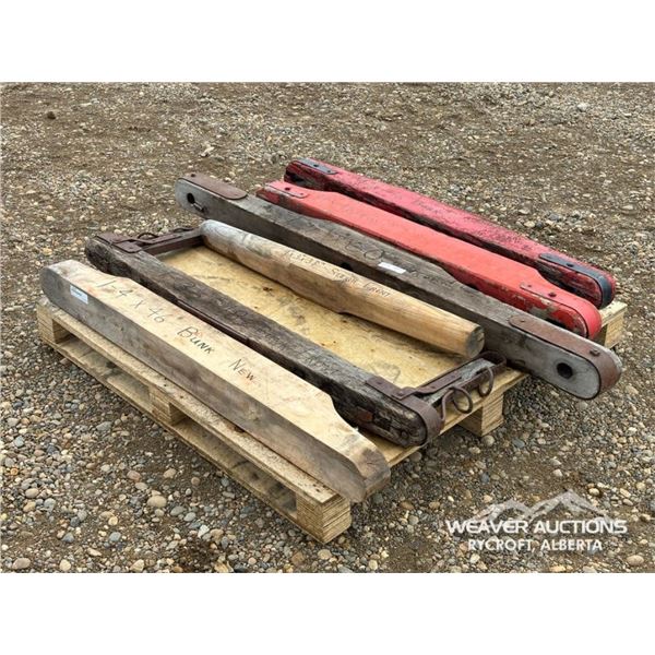 SLEIGH BOLSTERS C/W BUNKS