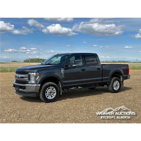2019 FORD F350 XLT 4X4 CREW CAB PICKUP