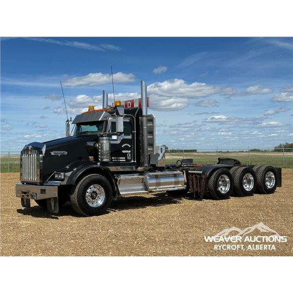 2014 KENWORTH T800 TRI DRIVE DAY CAB TRUCK TRACTOR