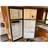 Image 12 : 2002 TOPAZ TRIPLE E T/A 5TH WHEEL TRAVEL TRAILER