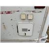 Image 40 : 2002 TOPAZ TRIPLE E T/A 5TH WHEEL TRAVEL TRAILER
