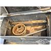 Image 9 : 1995 UBILT T/A DUALLY FLATDECK TRAILER