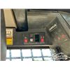 Image 9 : 2006 CATERPILLAR 246B 2-SPEED SKID STEER LOADER