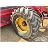 Image 41 : VERSATILE 4750 22 FT. SWATHER