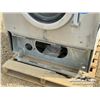 Image 10 : WASCOMAT INDUSTRIAL WASHER