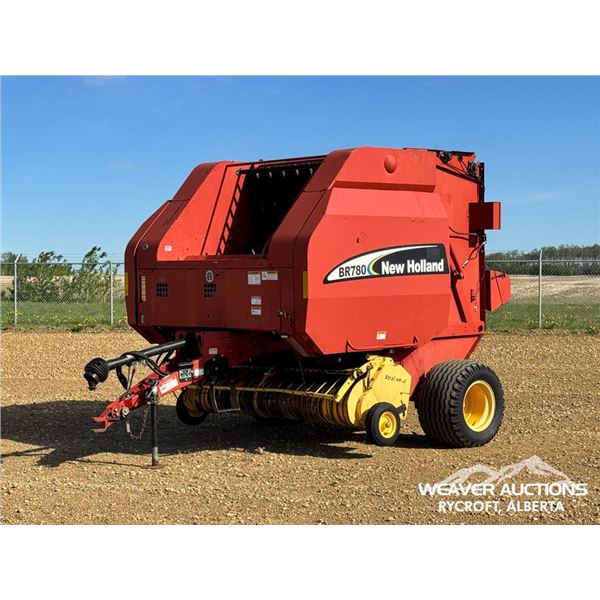 2005 NEW HOLLAND BR780 ROUND BALER