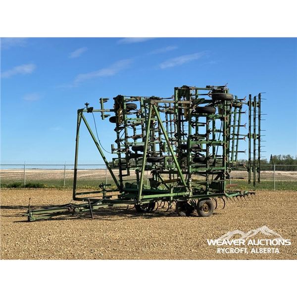 JOHN DEERE 1050 60 FT. VIBRASHANK FIELD CULTIVATOR