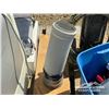 Image 11 : AIR CONDITIONER W/MISC HOUSEHOLD ITEMS
