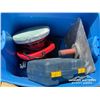 Image 9 : AIR CONDITIONER W/MISC HOUSEHOLD ITEMS