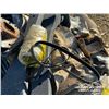 Image 8 : MISC VEHICLE PARTS