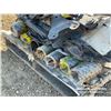 Image 9 : MISC VEHICLE PARTS