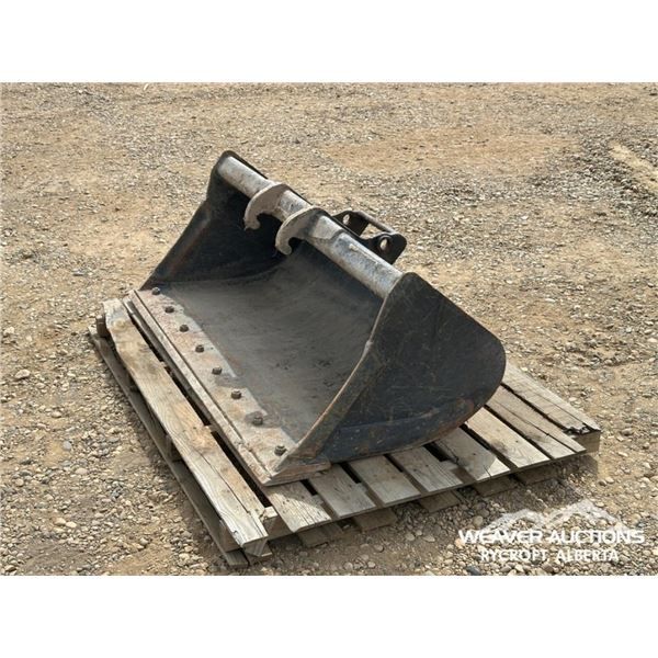 BOBCAT 48 IN. CLEAN OUT BUCKET