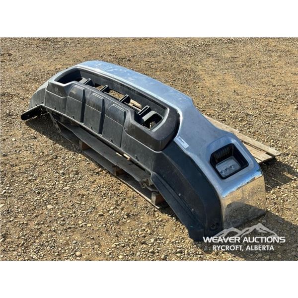 TRUCK BUMPER W/TOW HOOKS