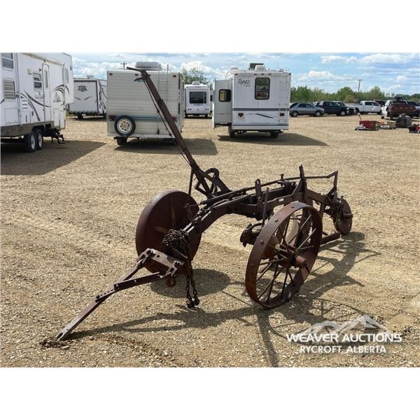 ANTIQUE 1 BOTTOM BREAKING PLOW