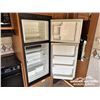 Image 13 : 2014 TERRY 25 FT. PULL BEHIND T/A TRAVEL TRAILER