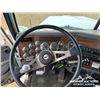 Image 12 : 2000 WESTERN STAR TRIDRIVE TEXAS BED WINCH TRACTOR