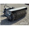 Image 3 : 72 IN. NEW HOLLAND HYD. SWEEPER