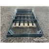 Image 5 : (6) 4 FT. FRAME GATES