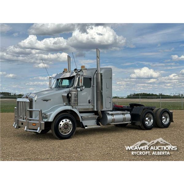 2006 KENWORTH T800B T/A SLEEPER TRUCK TRACTOR
