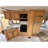 Image 15 : 1995 TRIPLE E 5TH WHEEL TRAVEL TRAILER